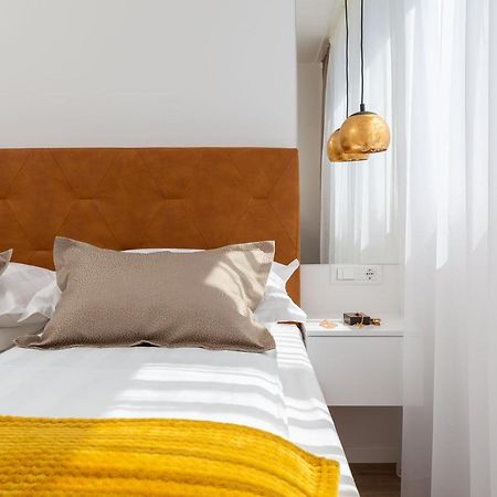 New & Modern Apartment Aa Сплит Екстериор снимка