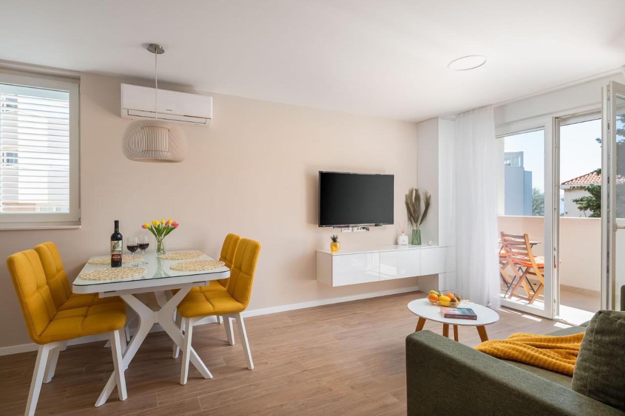 New & Modern Apartment Aa Сплит Екстериор снимка