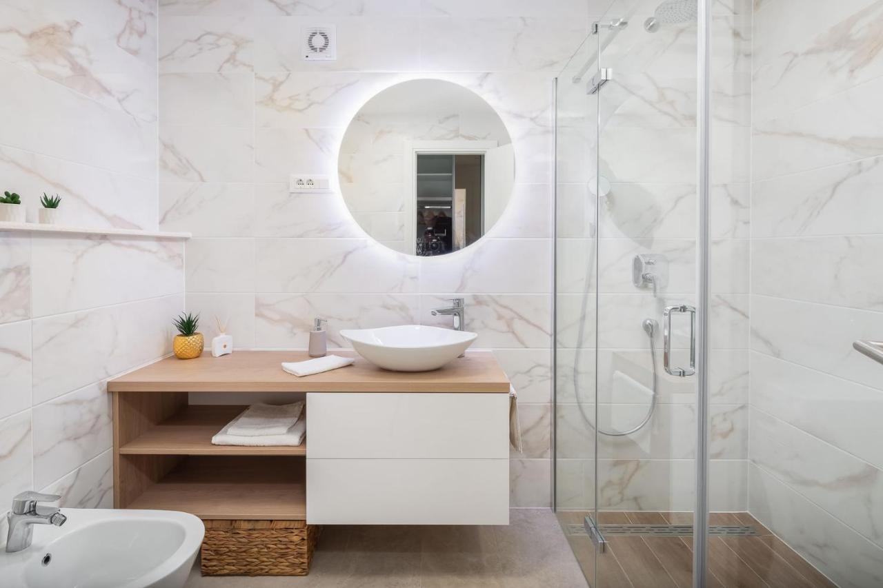 New & Modern Apartment Aa Сплит Екстериор снимка
