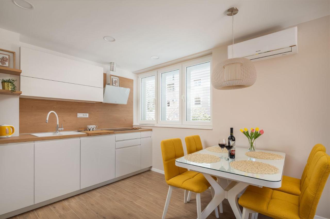 New & Modern Apartment Aa Сплит Екстериор снимка